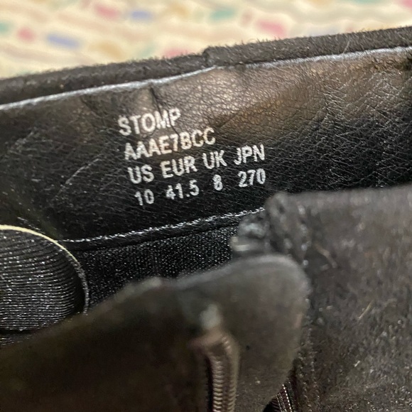 Faux suede booties. Black. Size 10. - Picture 7 of 7